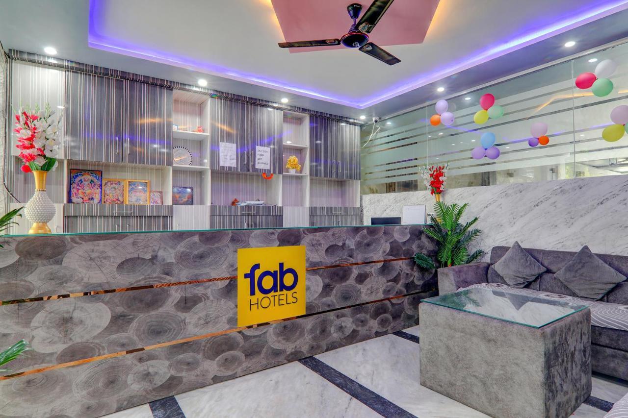 Fabexpress Ss Grand Hotel Banthra Sikandarpur Exterior photo